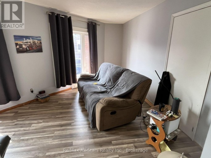 82 KING STREET, Kawartha Lakes (Woodville), Ontario, K0M2T0