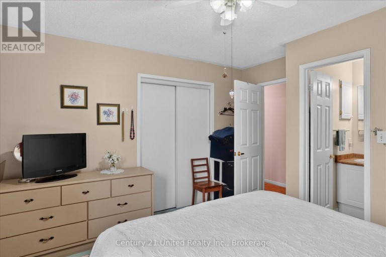 1392 LILLICO CRESCENT, Peterborough (Monaghan Ward 2), Ontario, K9K2L1