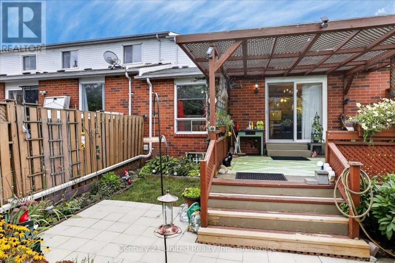 1392 LILLICO CRESCENT, Peterborough (Monaghan Ward 2), Ontario, K9K2L1