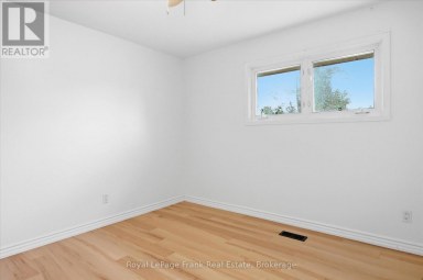19 DALEVIEW AVENUE Peterborough (Monaghan Ward 2) Ontario photo 10