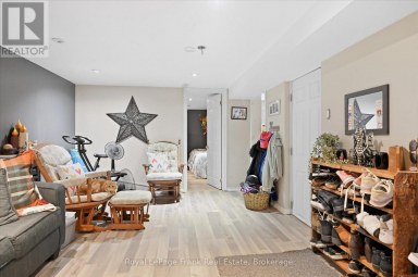 19 DALEVIEW AVENUE Peterborough (Monaghan Ward 2) Ontario photo 17