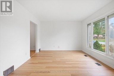 19 DALEVIEW AVENUE Peterborough (Monaghan Ward 2) Ontario photo 4