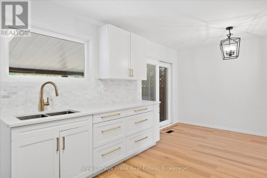 19 DALEVIEW AVENUE Peterborough (Monaghan Ward 2) Ontario photo 5
