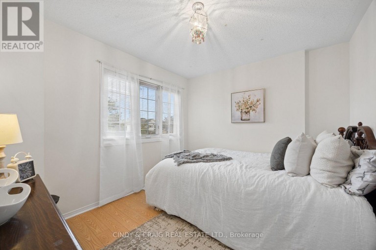 25 MALLORY STREET, Clarington (Courtice), Ontario, L1E2B4