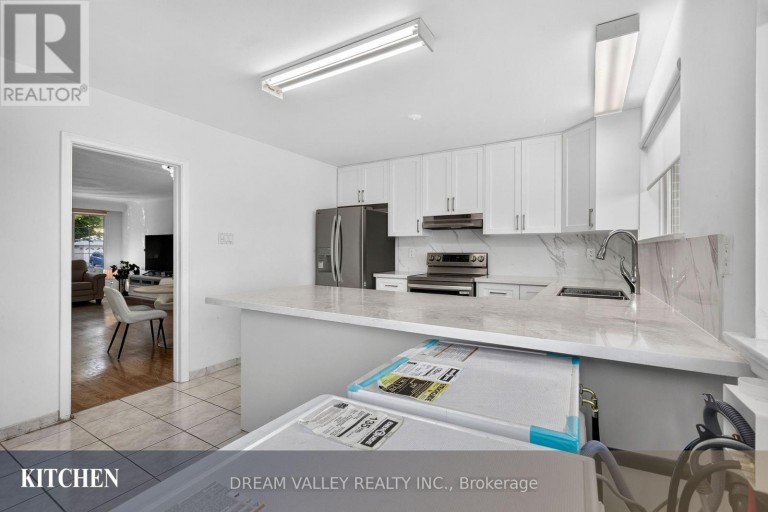 MAIN - 51 SLOLEY ROAD, Toronto (Cliffcrest), Ontario, M1M1C7