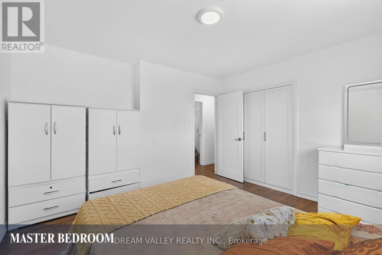 MAIN - 51 SLOLEY ROAD, Toronto (Cliffcrest), Ontario, M1M1C7