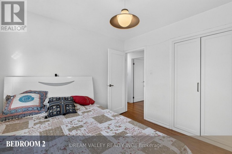 MAIN - 51 SLOLEY ROAD, Toronto (Cliffcrest), Ontario, M1M1C7