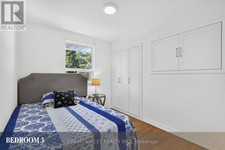 MAIN - 51 SLOLEY ROAD, Toronto (Cliffcrest), Ontario, M1M1C7