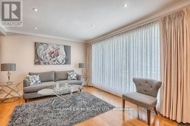 MAIN - 43 BOOTHBAY CRESCENT Newmarket (Central Newmarket) Ontario photo 5