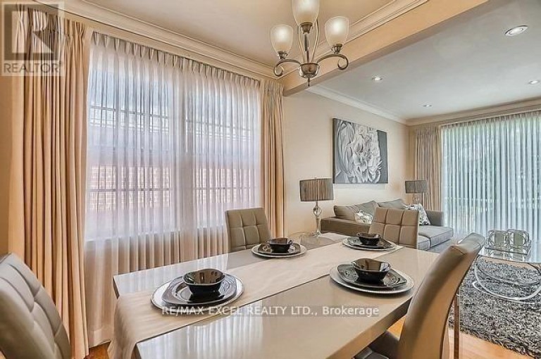 MAIN - 43 BOOTHBAY CRESCENT, Newmarket (Central Newmarket), Ontario, L3Y1Y6