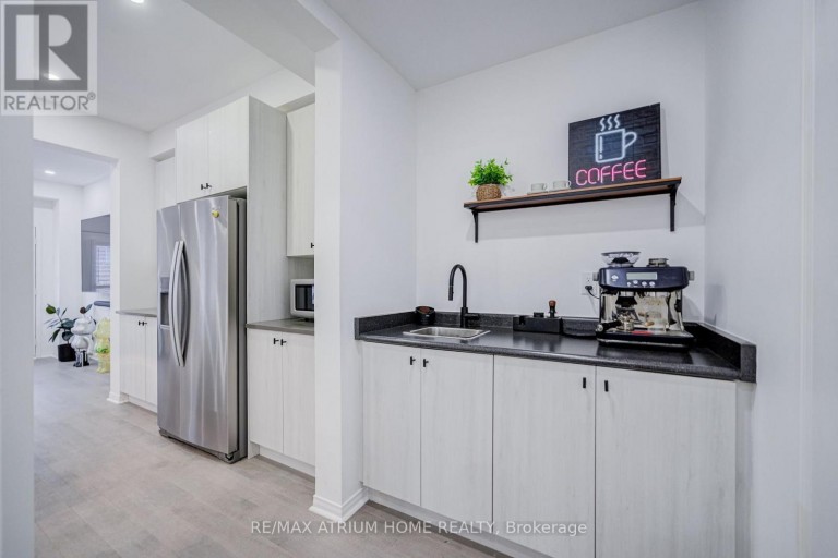 129 HARTNEY DRIVE, Richmond Hill, Ontario, L4S0L1