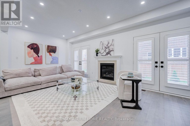 129 HARTNEY DRIVE, Richmond Hill, Ontario, L4S0L1