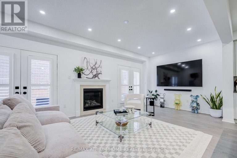 129 HARTNEY DRIVE, Richmond Hill, Ontario, L4S0L1