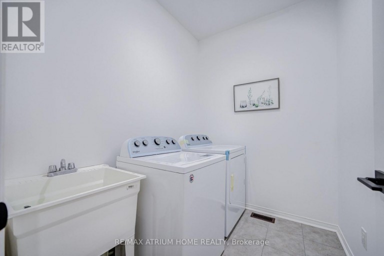 129 HARTNEY DRIVE, Richmond Hill, Ontario, L4S0L1