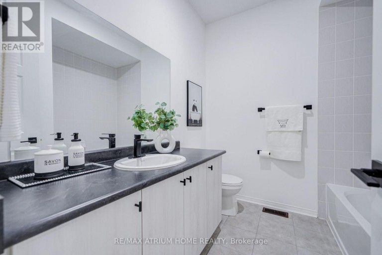129 HARTNEY DRIVE, Richmond Hill, Ontario, L4S0L1