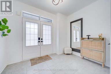 129 HARTNEY DRIVE Richmond Hill Ontario photo 4