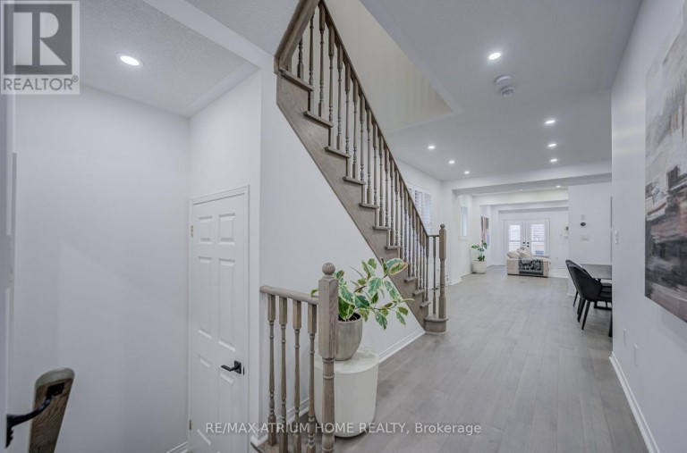 129 HARTNEY DRIVE, Richmond Hill, Ontario, L4S0L1