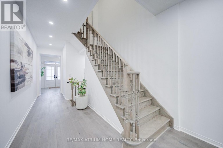 129 HARTNEY DRIVE, Richmond Hill, Ontario, L4S0L1
