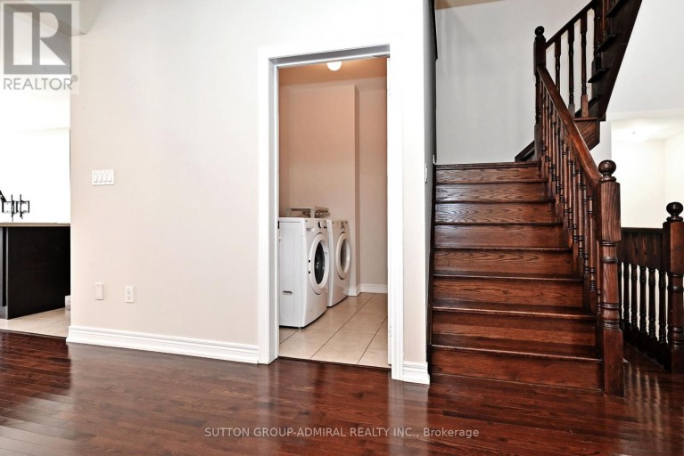 110 SOUTHDOWN AVENUE, Vaughan (Patterson), Ontario, L6A4N3