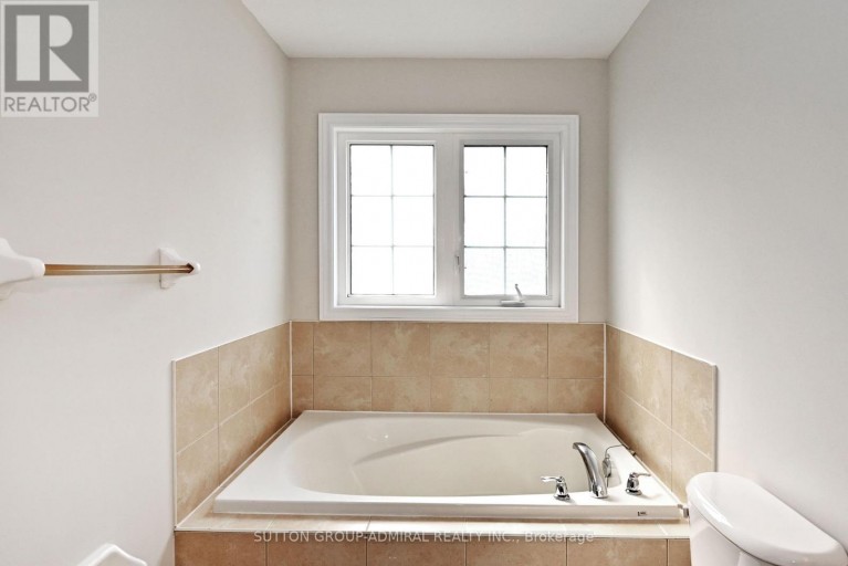 110 SOUTHDOWN AVENUE, Vaughan (Patterson), Ontario, L6A4N3