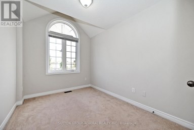 110 SOUTHDOWN AVENUE Vaughan (Patterson) Ontario photo 32