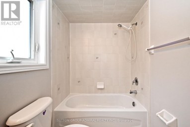 110 SOUTHDOWN AVENUE Vaughan (Patterson) Ontario photo 38