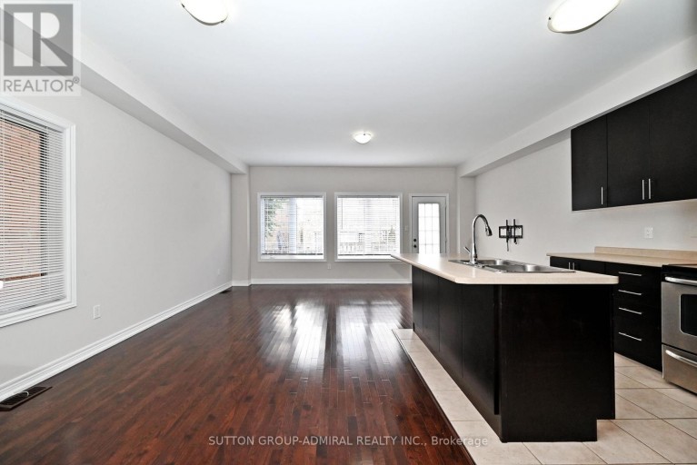 110 SOUTHDOWN AVENUE, Vaughan (Patterson), Ontario, L6A4N3