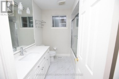 MAIN FLOOR - 387 CROSBY AVENUE Richmond Hill (Crosby) Ontario photo 15