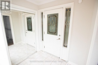 MAIN FLOOR - 387 CROSBY AVENUE Richmond Hill (Crosby) Ontario photo 2