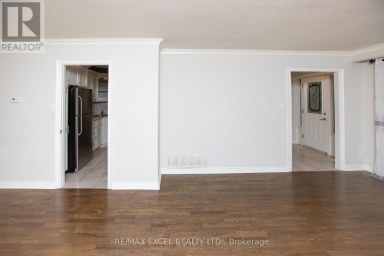 MAIN FLOOR - 387 CROSBY AVENUE Richmond Hill (Crosby) Ontario photo 9