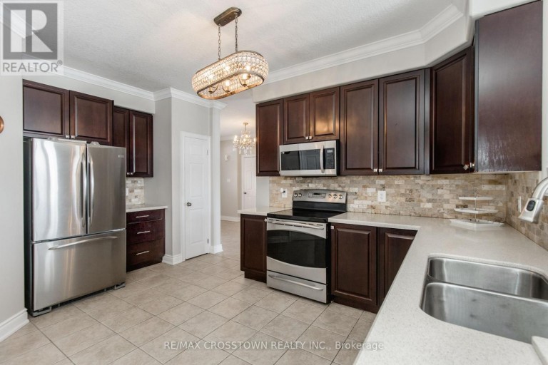 996 BOOTH AVENUE, Innisfil (Alcona), Ontario, L9S0A4