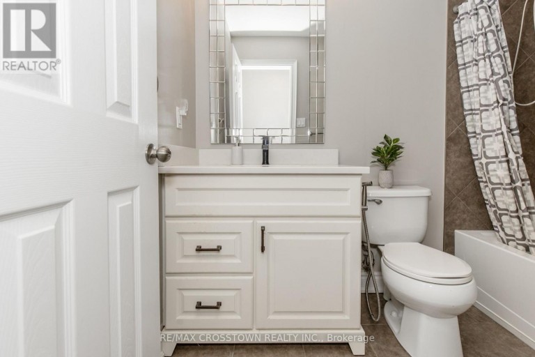 996 BOOTH AVENUE, Innisfil (Alcona), Ontario, L9S0A4