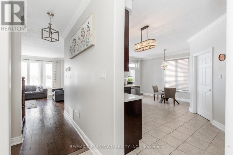 996 BOOTH AVENUE, Innisfil (Alcona), Ontario, L9S0A4