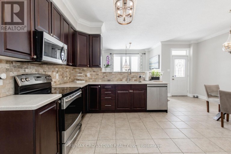 996 BOOTH AVENUE, Innisfil (Alcona), Ontario, L9S0A4