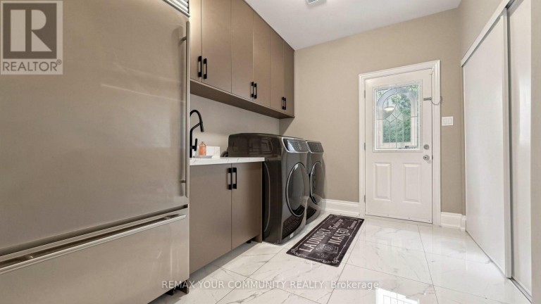 25 GUINEVERE COURT, Richmond Hill (Mill Pond), Ontario, L4C0P7