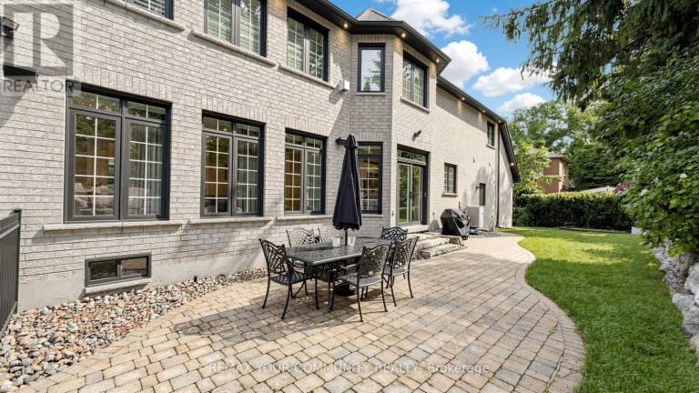 25 GUINEVERE COURT, Richmond Hill (Mill Pond), Ontario, L4C0P7