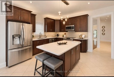 104 FENCEROW DRIVE Whitby (Rolling Acres) Ontario photo 10