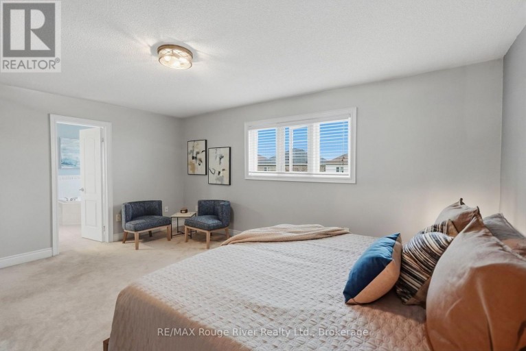 104 FENCEROW DRIVE, Whitby (Rolling Acres), Ontario, L1R3N2