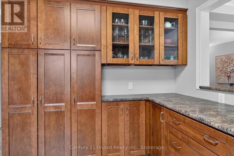 537 MONTCALM DRIVE, Peterborough (Northcrest Ward 5), Ontario, K9H6S9