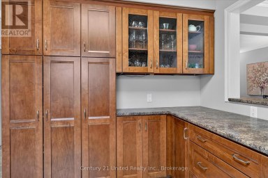 537 MONTCALM DRIVE Peterborough (Northcrest Ward 5) Ontario photo 18