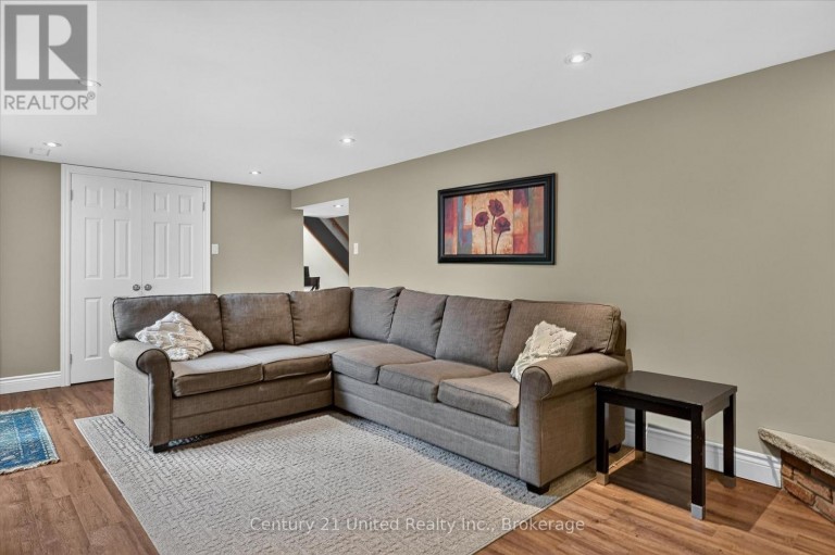 537 MONTCALM DRIVE, Peterborough (Northcrest Ward 5), Ontario, K9H6S9