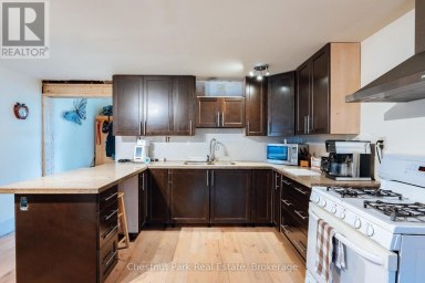 49 QUEEN STREET E South Bruce Peninsula Ontario photo 17