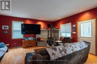 49 QUEEN STREET E South Bruce Peninsula Ontario photo 23