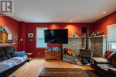 49 QUEEN STREET E South Bruce Peninsula Ontario photo 25