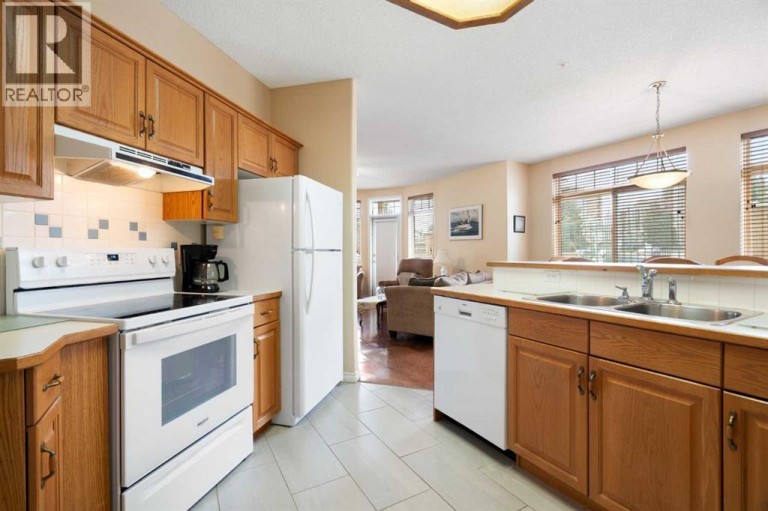 2107 Patterson View SW, Calgary, Alberta, T3H3J9