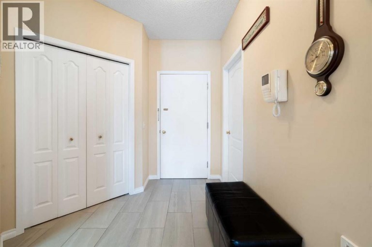 2107 Patterson View SW, Calgary, Alberta, T3H3J9