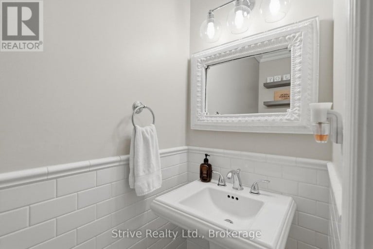 73 RHONDA BOULEVARD, Clarington (Bowmanville), Ontario, L1C3W3