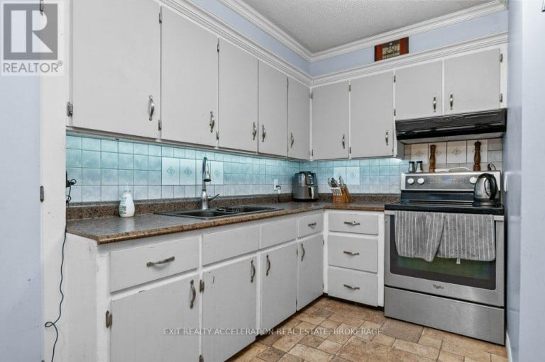 108 DUNDAS STREET, Deseronto (Deseronto (Town)), Ontario, K0K1X0