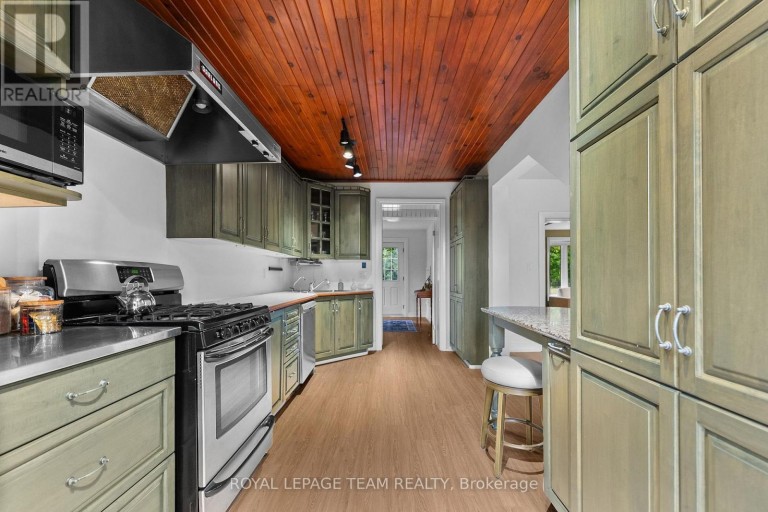 105 HALLIDAY CREEK ROAD, Greater Madawaska, Ontario, K0J1H0
