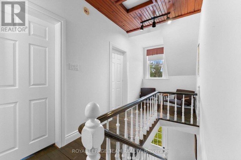105 HALLIDAY CREEK ROAD, Greater Madawaska, Ontario, K0J1H0